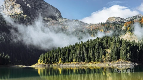 autumn-black-lake-durmitor-national-park-zabljak-montenegro