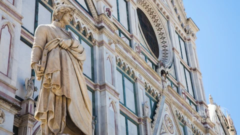 dante-s-statue-front-santa-croce-church-florence-italy-min