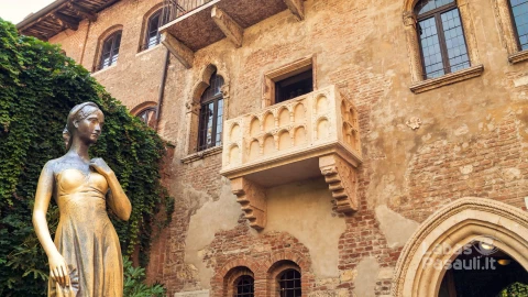 Verona-2022-Juliet-Balcony-Shutterstock-1282585657-Hybris
