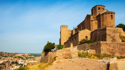 view-castle-cardona-min