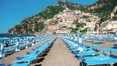 view-tyrrhenian-sea-coast-positano-italy-min