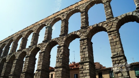 aqueduct-segovia-segovia-spain-min