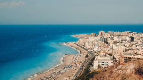 city-rhodes-greece-with-deep-blue-sea-pale-clear-sky-min
