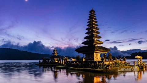 bali-pagoda-sunrise-indonesia-min