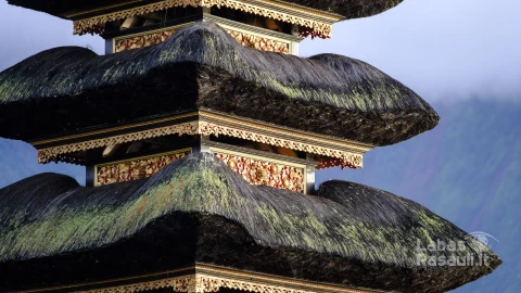 bali-pagoda-close-up-indonesia (1)