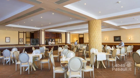 Amwaj Oyoun Resort & Casino 5*