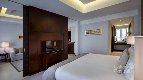 Bab Al Qasr Hotel 5*