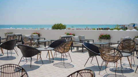 BGVSUNBLMR_OBZO-Lobby-terrace