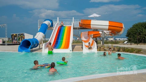 BGVSUNBLMR_OBZO-Water-slides