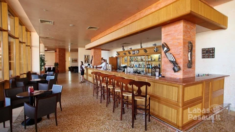 BGVMAJEST_SBEA-LOBBYBAR