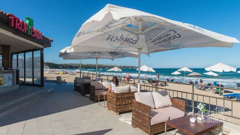 BGVOBZORBE_OBZO-Tropicana-cafe