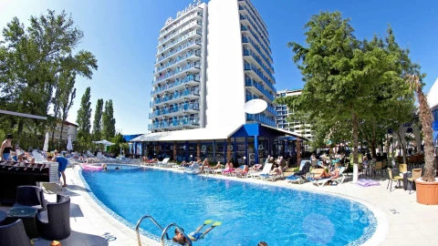 BGBPALACE_SBEA-TOP-04_Hotel_Palace_Pool